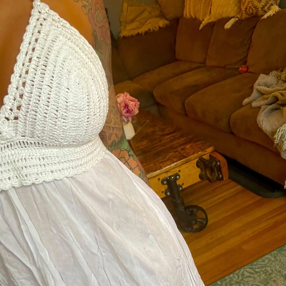 Crochet Linen Dress - Picture 10 of 11